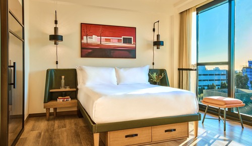 Deluxe Room, 1 King Bed (Mobility Accessible, Transfer Shower)