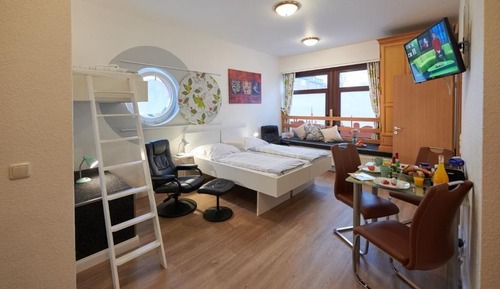 Deluxe Apartment
