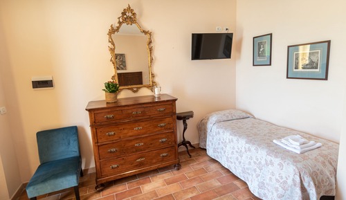Comfort Triple Room