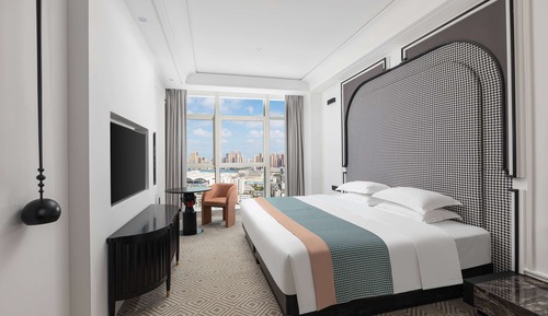 Deluxe Room, 1 King Bed, Non Smoking
