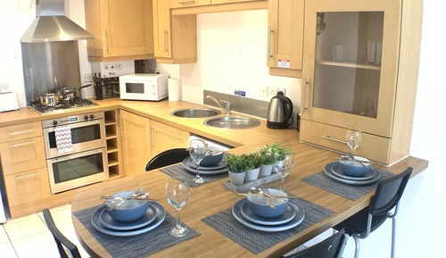 Comfort Apartment, Private Bathroom, Courtyard View (Secure Parking)