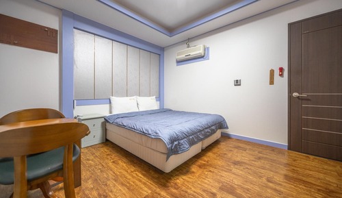Room (Standard Room)