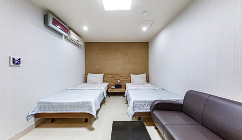Room (Twin Room S + S)