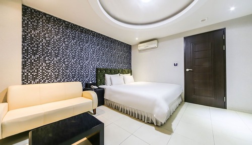 Room (Standard room)