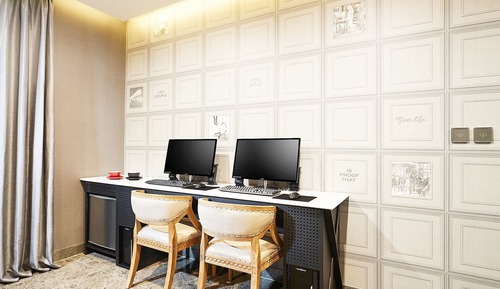 Room (FUNNY SUITE)