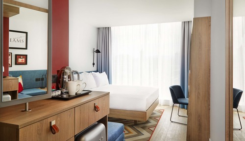 Family Room, 1 Queen Bed