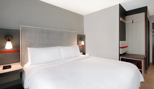 Standard Room, 1 King Bed