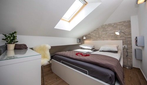 Studio (Studio Apartment with Hot Tub)