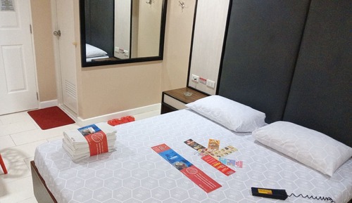 Deluxe Room, 1 Queen Bed