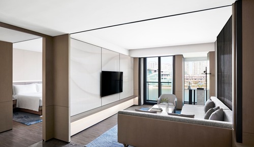 Room, 1 King Bed, Balcony, Lake View