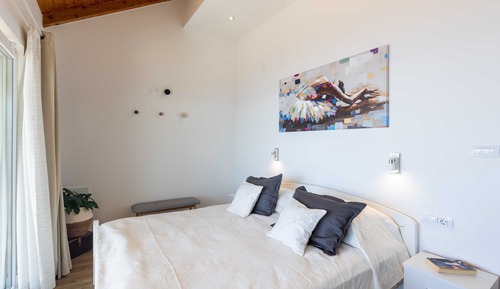 Apartment (Two Bedroom Apartment with Balcony)