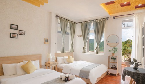 Superior Twin Room, Mountain View