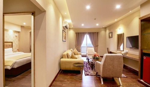 Deluxe Suite