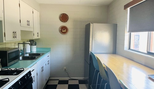 Room 10 - King & Kitchen