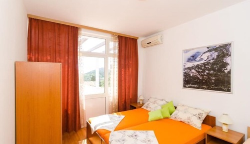 Apartment (Comfort One Bedroom Apartment with Te)
