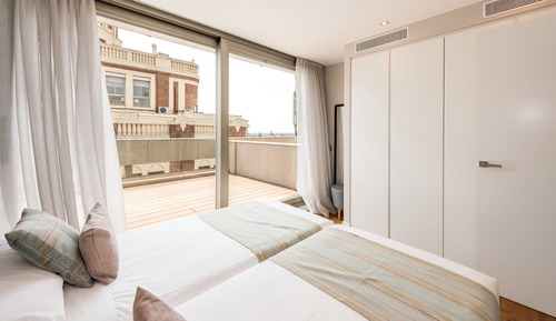 City Apartment, 2 Bedrooms, Terrace, City View