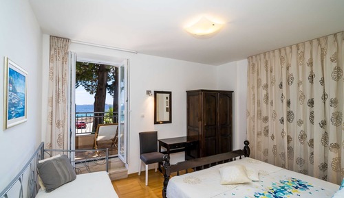 Apartment (Two Bedroom Apartment with Terrace an)