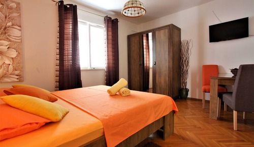Apartment (One Bedroom Apartment)
