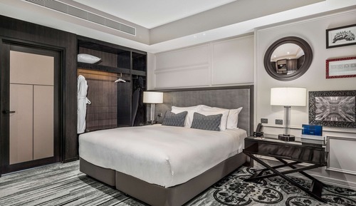 Luxury Room, 1 King Bed