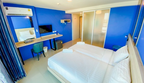 Standard Twin Room