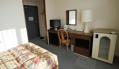 Single Room, Smoking