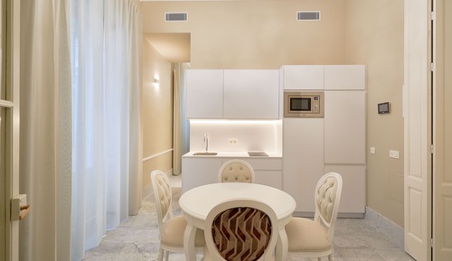 Deluxe Suite, 1 Bedroom (Salón Música)