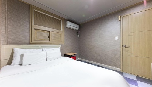 Room (B Type)