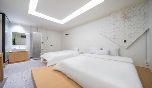 Room (Suite Twin Room (Double+Single) (Styl)