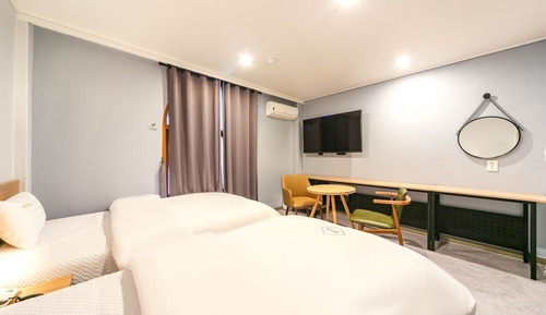 Room (Standard Twin)
