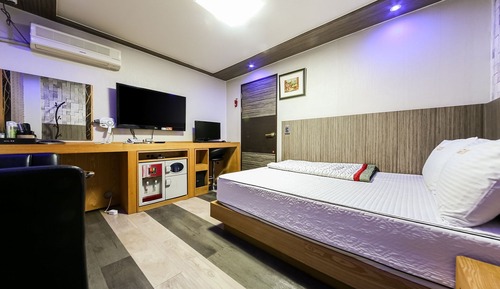 Room (Standard Room A)
