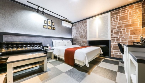 Room (Standard (1PC))
