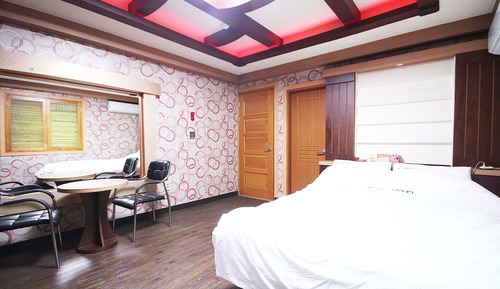 Room (Standard Room)