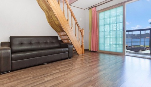 Room (B2 (Duplex))