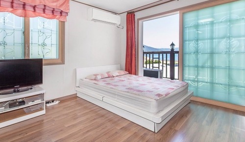 Room (B1 (duplex))