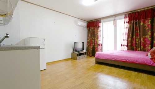 Room (Pine 3)