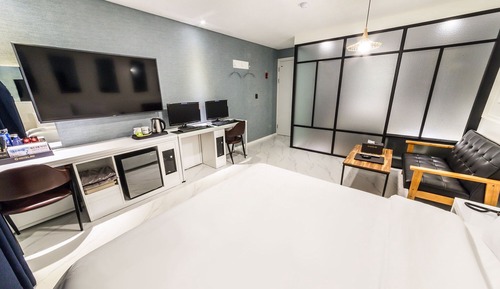 Room (Premium (couple pc + spa + massage ch)