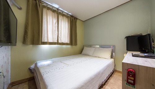 Room (Standard Room)