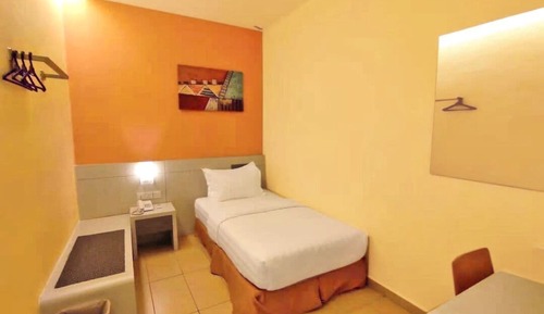 Standard Single Room (No Windows)