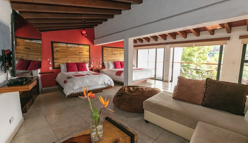 Deluxe Suite, Lake View