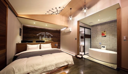 Room (Royal Room (Couple PC Battle & LoL & )