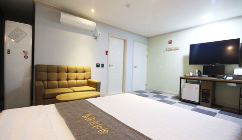 Room (General Room B (with styler))