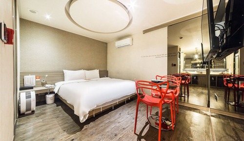 Room (Standard room)