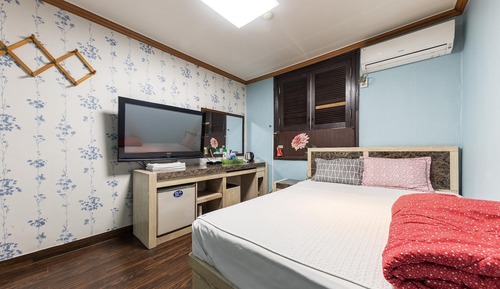 Room (Standard Room A)