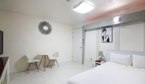Room (Special room ((Netflix+Disney Plus+75)