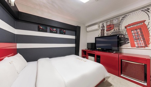 Room (Standard room ((Netflix+Disney Plus+7)