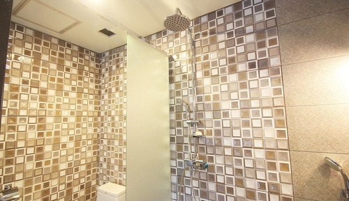Room (SUITE)