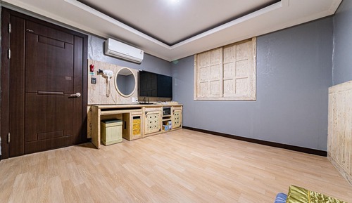 Room (On-dol)