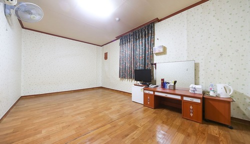 Room (On-dol)