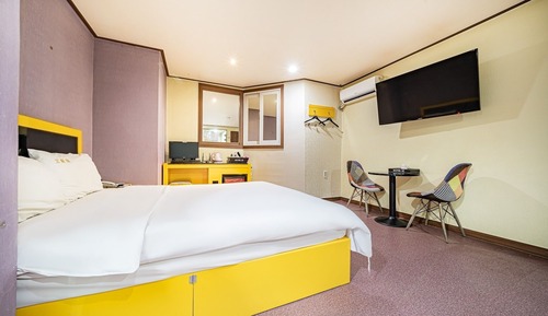 Room (Standard Room)