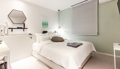Room (Standard (1PC))